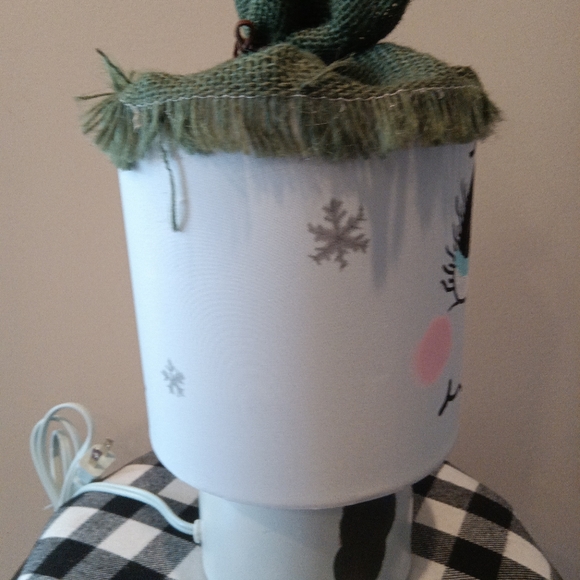 Snowman Lamp - Picture 6 of 11